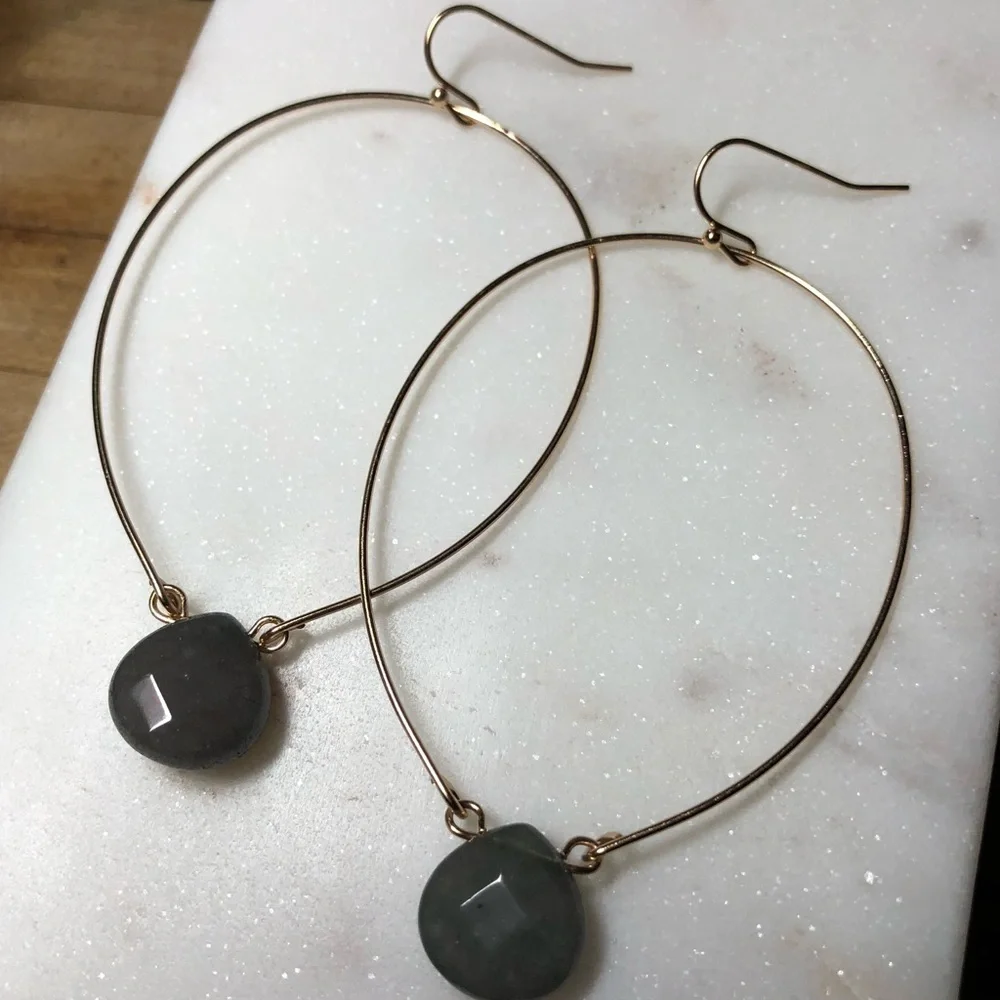 NEW ❤️‍🔥 GOLD HOOP EARRINGS WITH GREY STONES